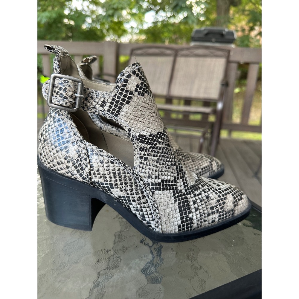 MIA Snakeskin Print Ankle Booties with Buckle‎ Detail, Women's Size 6M